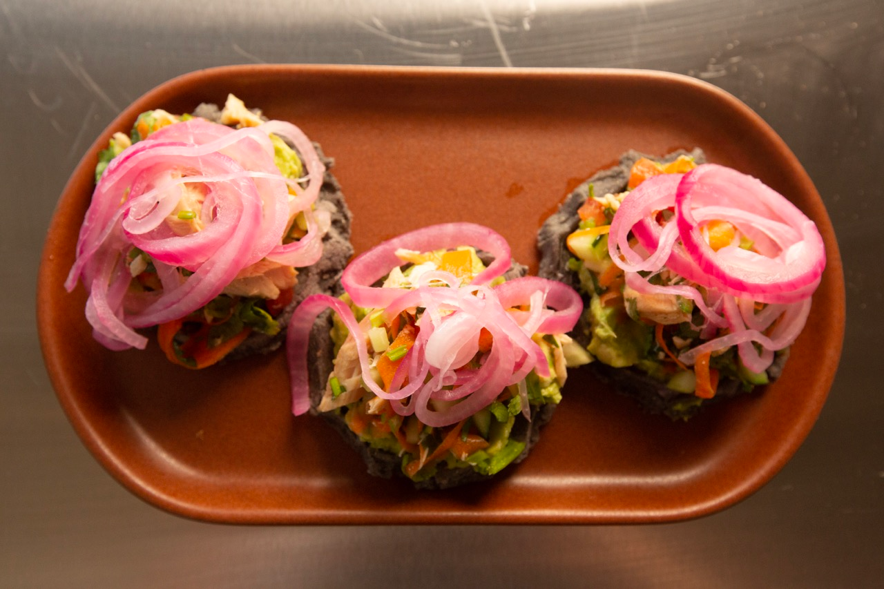 Sopes de pescado con Masa Harina Masienda Maíz Azul Criollo