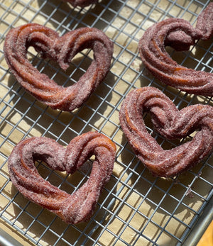 Churros de Masa con Azúcar de Hibisco