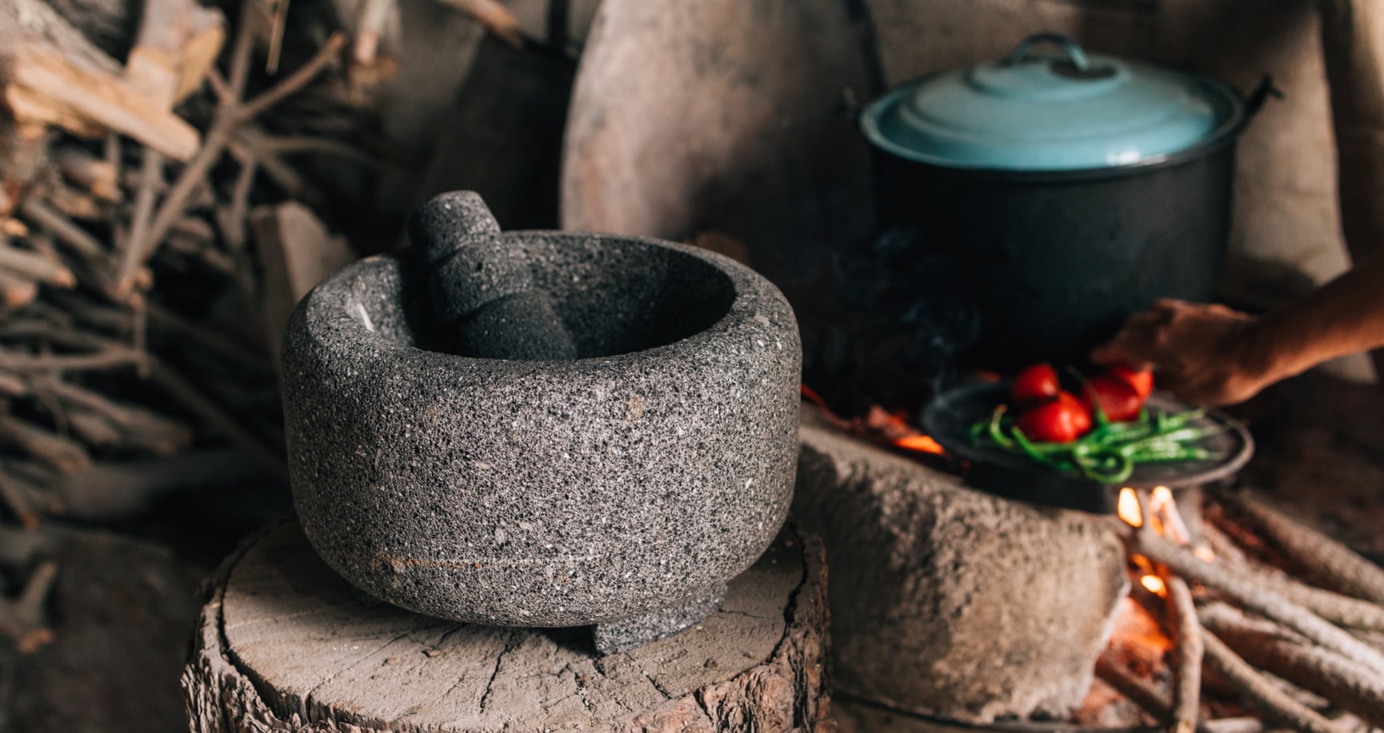El Molcajete: Del núcleo de la tierra al corazón de su cocina