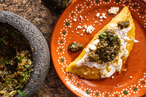 Crujientes quesadillas con salsa